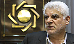 بازار ارز نسخه جدید می‌خواهد/ بهمنی: حاضریم به دیوان عدالت پاسخ دهیم!