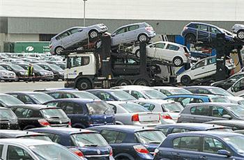 افزایش ۲۰درصدی قیمت خودروی وارداتی درپی گرانی ارز و توقف موقت ثبت سفارش