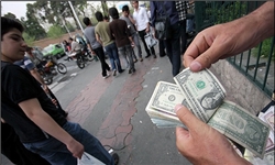 حضور جدّی‌تر نیروی انتظامی در بازار ارز/ امروز بادلالان برخورد می‌شود