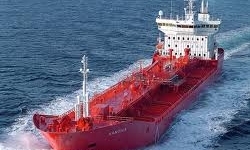 نفت ایران ارزان شد/ چین نفتکش‌های ایران را بیمه می‌کند