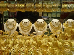 رییس اتحادیه طلا و جواهر: نرخ سکه و طلا در بازار مجددا روند کاهشی گرفت