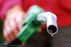 تعیین مهلت زمانی برای مصرف بنزین400 تومانی تکذیب شد