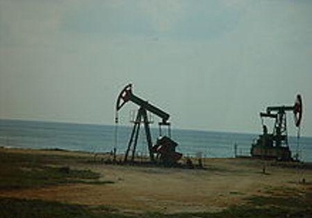 میانگین قیمت یک بشکه نفت خام صادراتی ایران به بیش از 107 دلاررسید