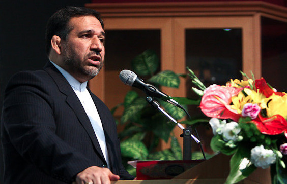 وزیر اقتصاد: تحریم ایران ممکن است بهای هر بشکه نفت را به 160 دلار برساند