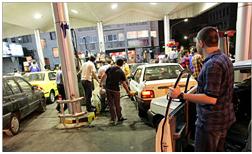 رمضان ترمز افزایش مصرف بنزین را کشید