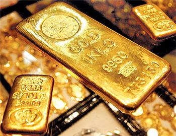 بهای جهانی طلا همچنان به بالاترین سطح آن نزدیک می شود