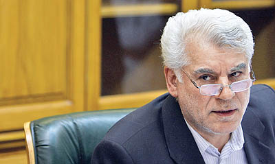 توضیح بهمنی به کمیسیون برنامه/برداشت از بانک‌ها با مجوز هیئت وزیران بود