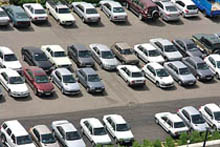 خودروسازان راضی از فرمول شورای رقابت/الزامات کاهش تعرفه واردات