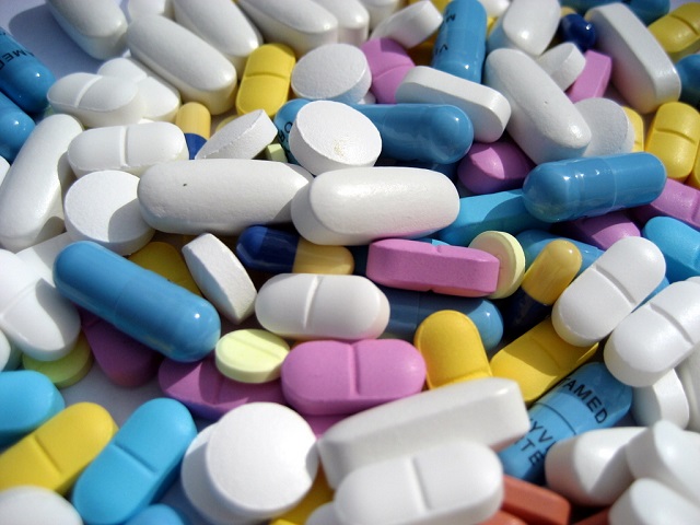 سود میلیاردی واردات دارو به جیب چه کسانی می‌رود؟