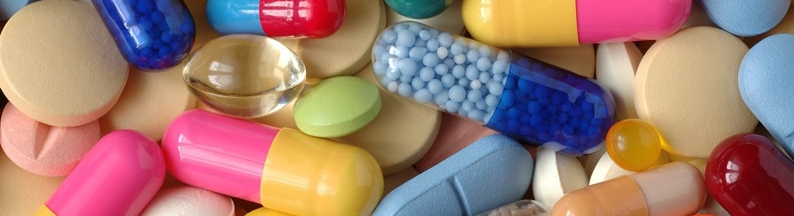 اعمال محدودیت‌های وارداتی تبعات دارد/ترخیص تمام داروها از گمرکها