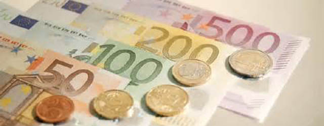 ساکنان حوزه یورو همچنان نگران از افزایش "تورم"
