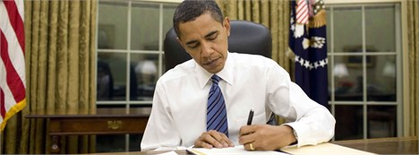 اوباما قانون ممنوعیت ورود نماینده ایران به خاک آمریکا را امضا کرد