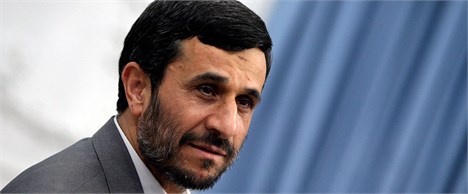 بررسی پرونده شکایت از احمدی‌نژاد متوقف شده است