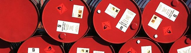 قیمت نفت در لایحه 94 حداکثر 75 دلار پیش‌بینی شود