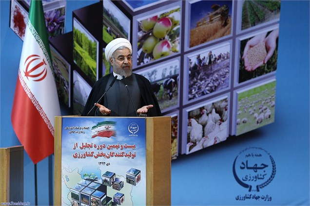 روحانی: نباید بگذاریم اراضی مرغوب کشور تبدیل به مناطق مسکونی و تجاری شود