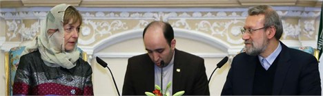 لاریجانی:اگر بهانه جویی های واهی نباشد دستیابی به توافق هسته ای دور از انتظار نیست