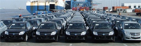دوراهی وزارت صنعت در واردات خودرو