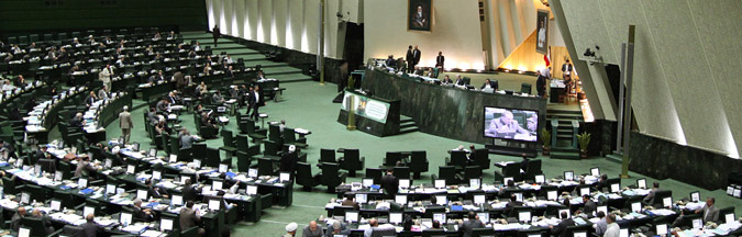تدوین طرح «الزام تصویب توافق هسته‌ای» در مجلس