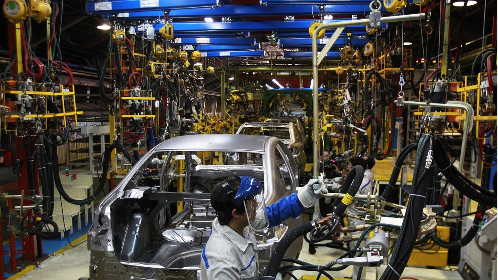 مونتاژ خودرو کارخانه 14 ساله چین درشرکت 48 ساله ایران!
