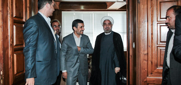 روحانی: احمدی نژاد گفت کل هزینه آژانس را من حساب می‌کنم!