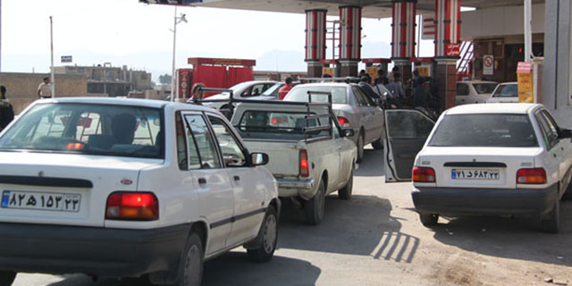 تک‌نرخی کردن بنزین، مراجعه خودروها به پمپ بنزین‌ها را افزایش داد