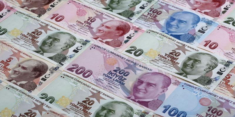 سقوط ارزش لیر، چرخش ترک‌ها به‌سوی دلار