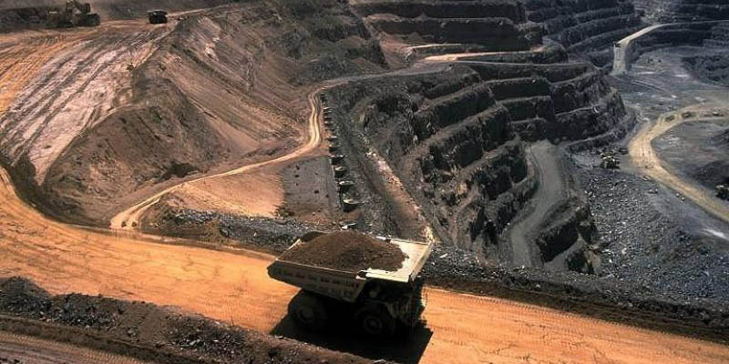عرضه 55 هزار تن سنگ آهن فلات مرکزی در تالار صادراتی