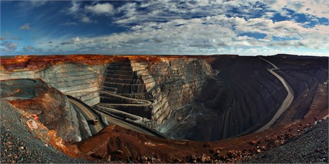 استخراج سالانه ۱۴ میلیون تن مواد معدنی در آذربایجان غربی
