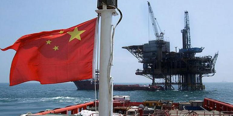 چین به پایان عرضه مازاد نفت در جهان کمک می‌کند