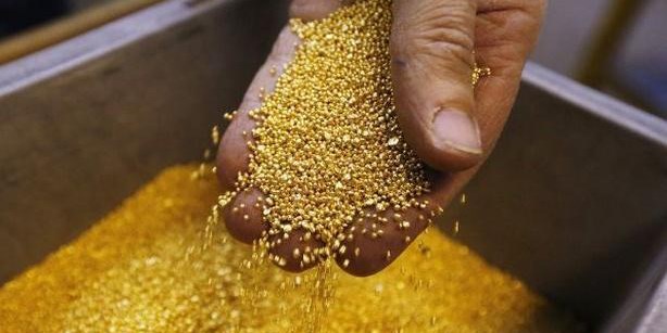 رکود به بازار طلا هم رسید/ تعطیلی ۷۰۰ طلافروشی در تهران طی ۲ سال