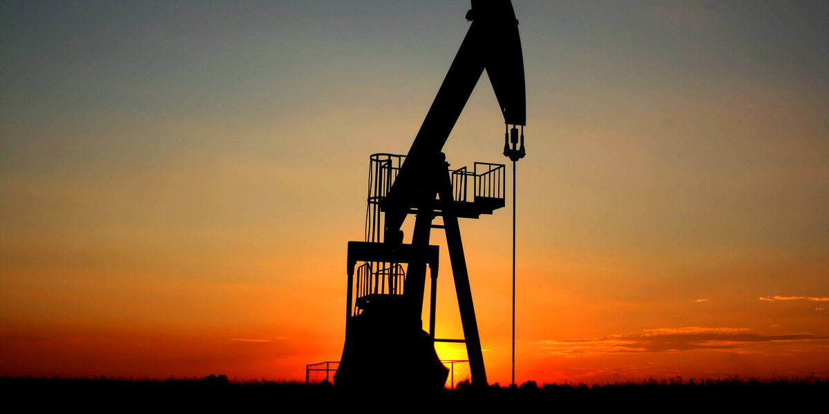 بازگشت شکننده قیمت نفت به بالای ۵۰ دلار