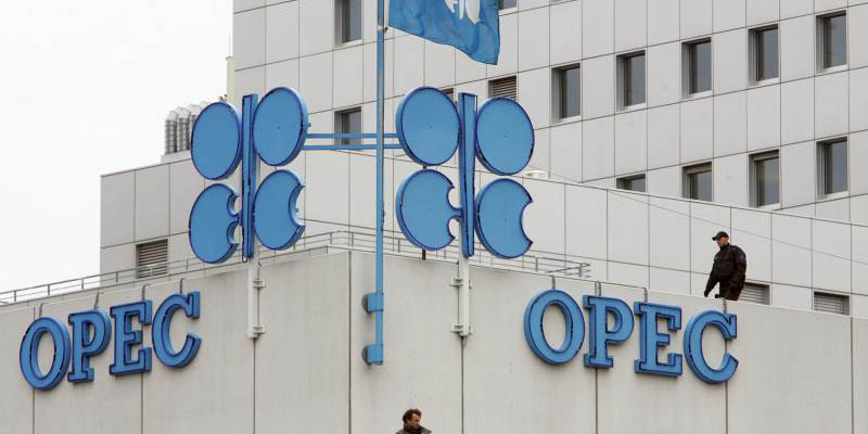 نوسان قیمت نفت اوپک در مرز 43 /روند کاهشی در هفته‌های گذشته