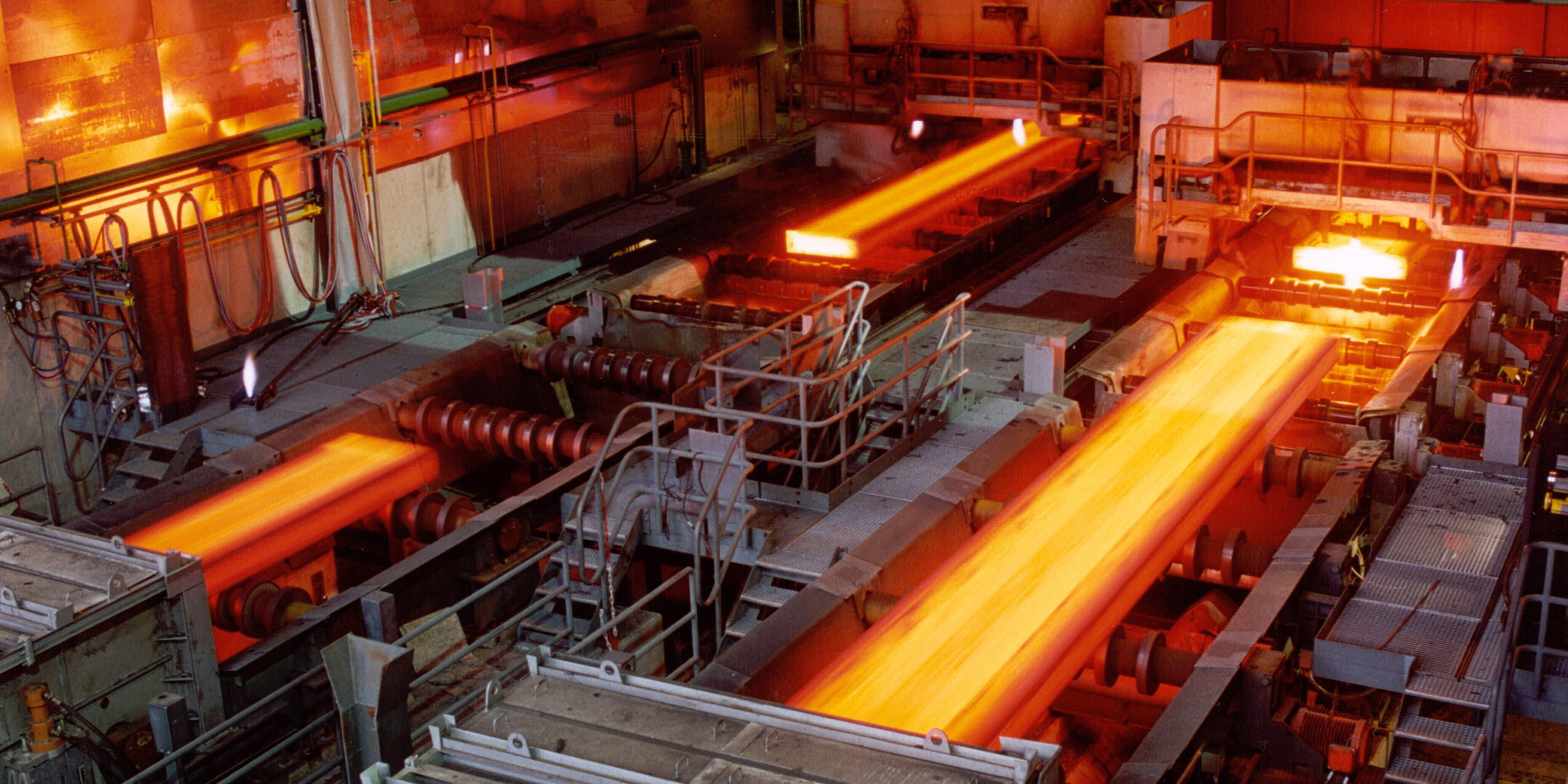 نخستین محموله محصولات شرکت فولاد اکسین به اروپا صادر شد