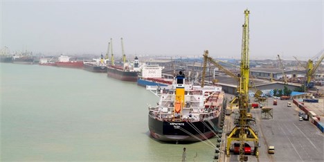 واردات 123 هزار و 900 تن شکر از بندرامام (ره) به کشور