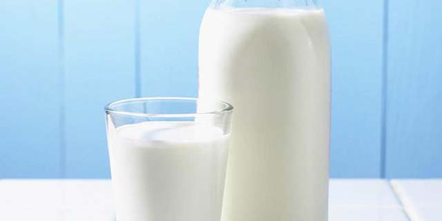 خرید توافقی شیر خام به ۸۰ هزارتن رسید/ مطالبات دامداران تسویه نشد