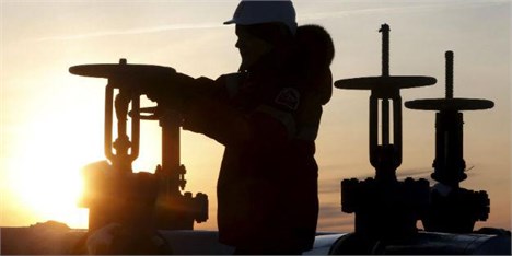 عربستان کاهش تولید نفتش را به فریز نفتی ایران مشروط کرد