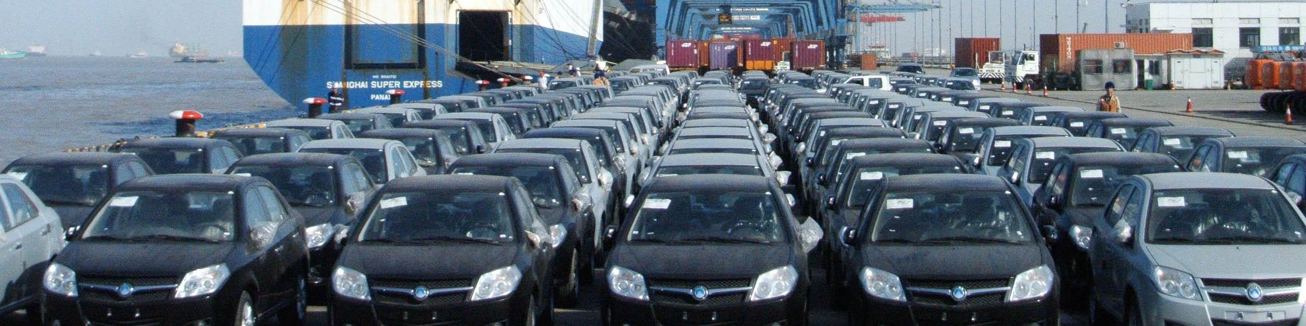 صادرات غیرنفتی ۵/۷ درصد رشد کرد/ اشتیاق واردکنندگان خودرو