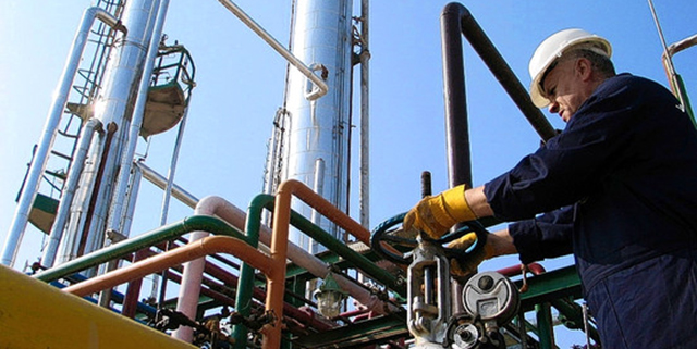 تولید نفت ایران ۱۵ هزار بشکه افزایش می‌یابد
