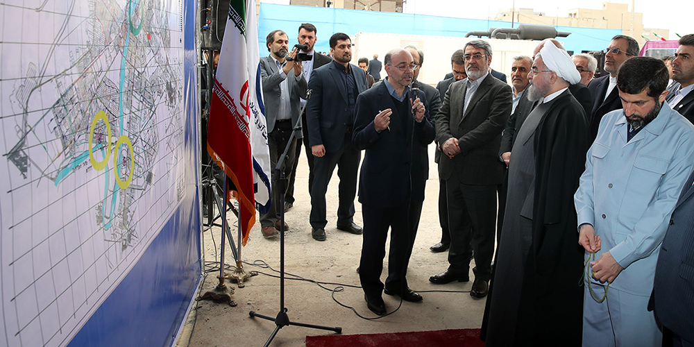بازدید دکتر روحانی از تصفیه خانه آب شماره ٢ اهواز/ تامین آب شهر اهواز حتی در صورت قطع برق