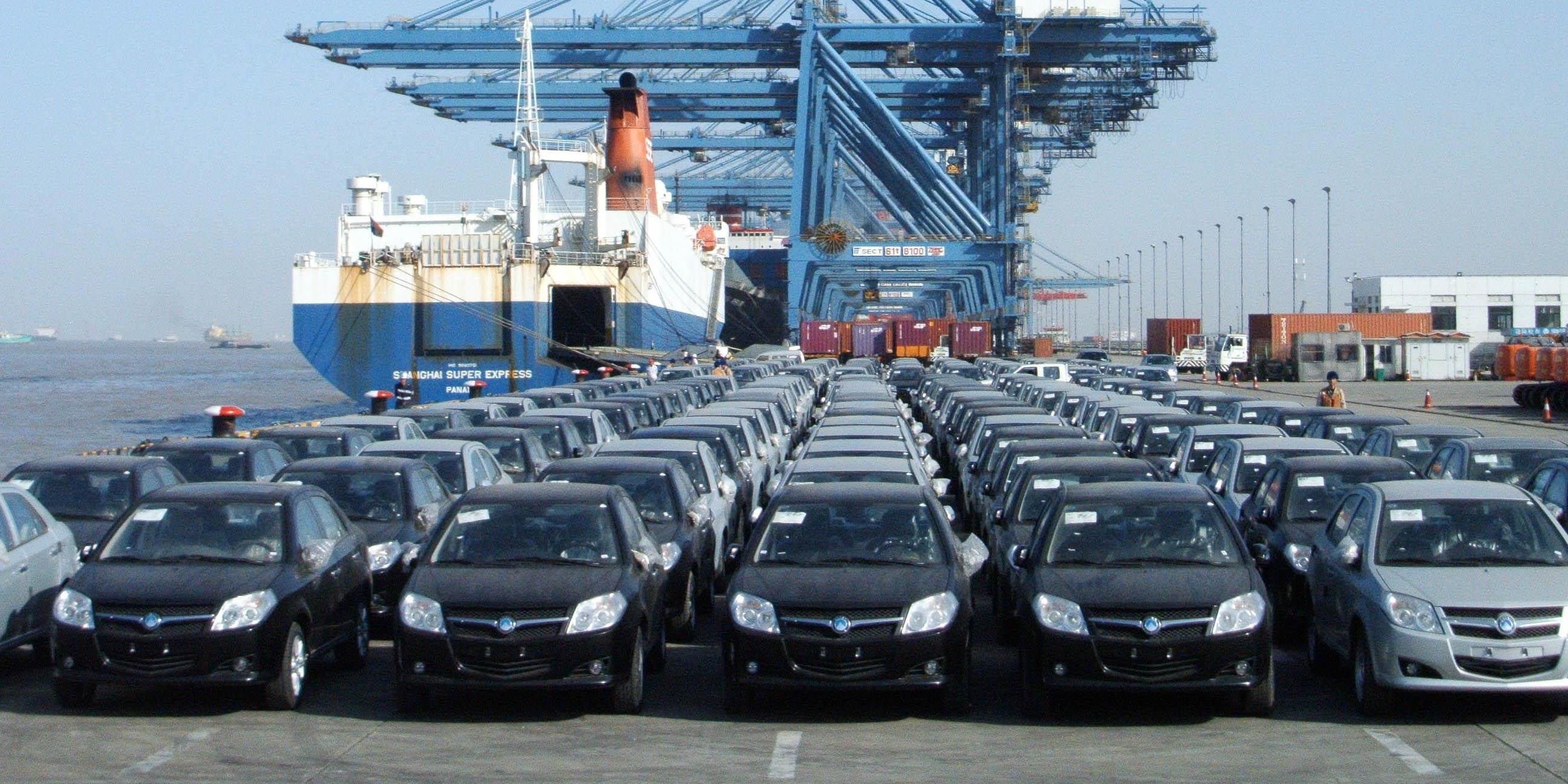وضعیت تعرفه واردات خودرو در سال۹۶