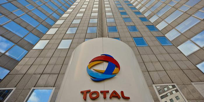 امضای توافق بین ایران و غول نفتی توتال در انتظار تابستان نمی‌ماند