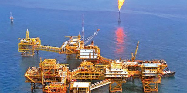 انتقاد نمایندگان مجلس کویت از سرنوشت مبهم دو میدان نفتی مشترک با سعودی