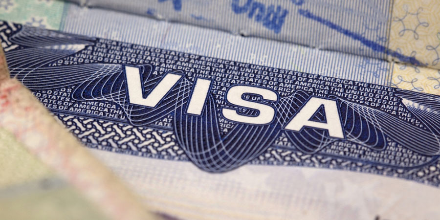 اجرای فرمان منع صدور ویزای آمریکا امروز آغاز می‌‎شود