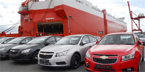 مجوز خروج خودروهای ۲۵۰۰ سی‌سی از ۳ منطقه آزاد صادر شد