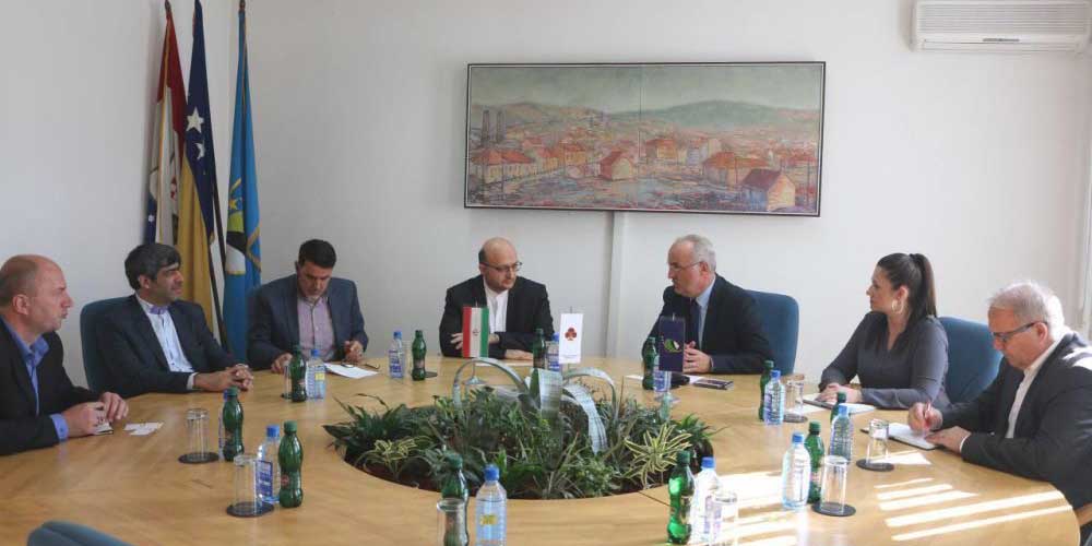 نخست وزیر توزلا بوسنی و هرزگوین از گسترش مناسبات با ایران استقبال کرد