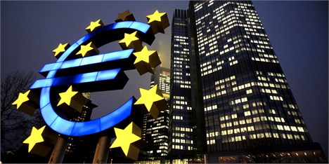 بانک مرکزی اروپا ۳۰ میلیارد یورو اوراق در ماه خریداری می کند