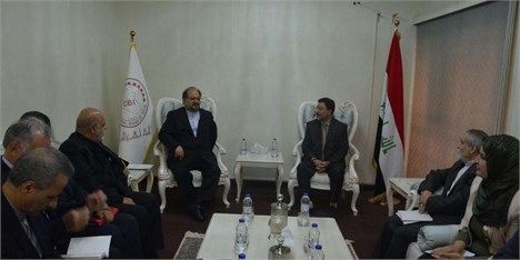 دیدار شریعتمداری با رئیس بانک مرکزی عراق