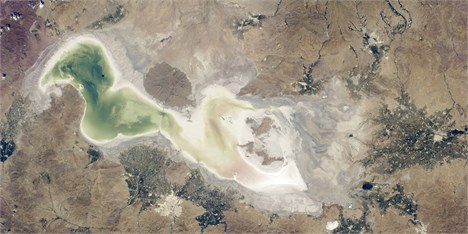 درخواست جهانگیری از سازمان برنامه برای سهولت تخصیص اعتبارات احیاء دریاچه ارومیه