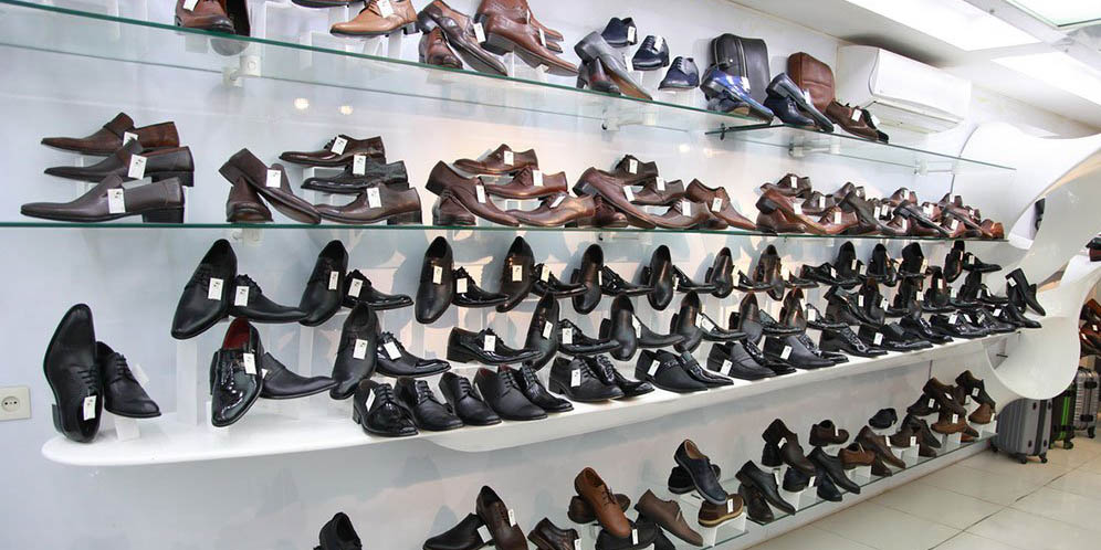 رئیس اتحادیه کفاشان دست‌دوز: راه‌اندازی ۳۰۰ فروشگاه مختص عرضه کفش داخلی
