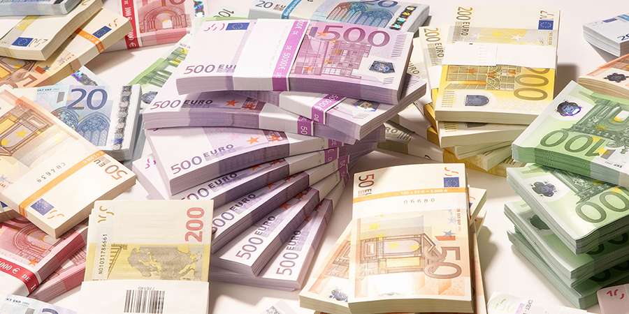 چرخش سفته‌بازان از یورو به دلار